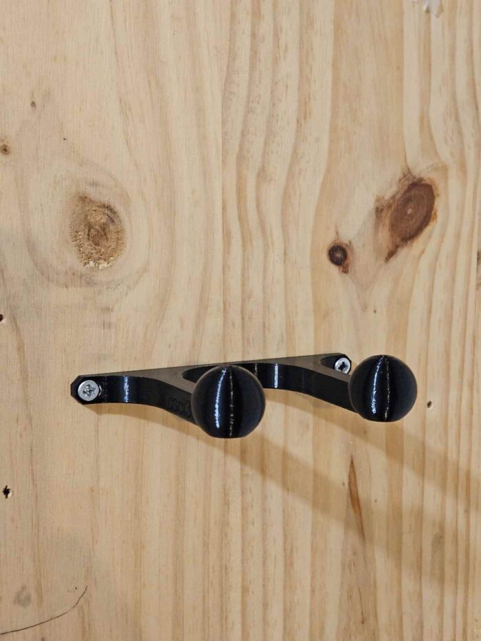 Support noir pour couvre chaussure de vélo imprimé en 3d par csci3d